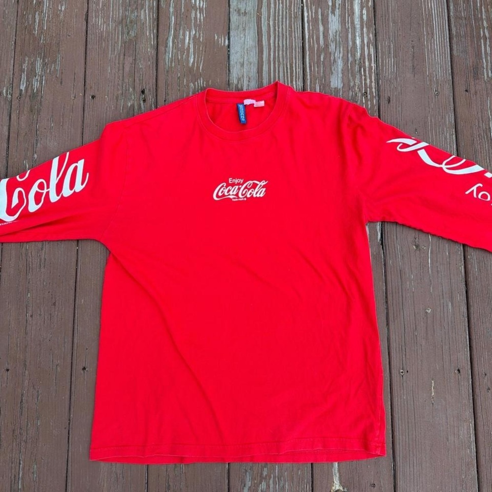 Vintage Coca-Cola Men's Red Long Sleeve Shirt